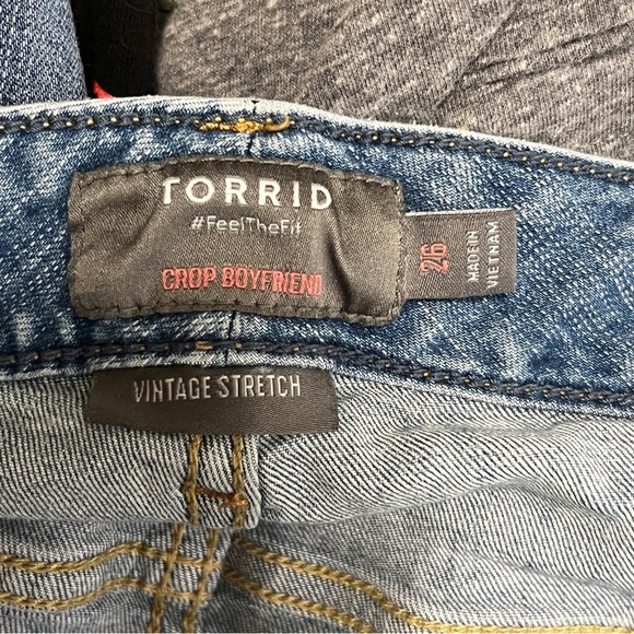 Torrid Jeans Women Plus Size 26 Crop Frayed Hem Blue Distressed Stretch Denim - Picture 6 of 8